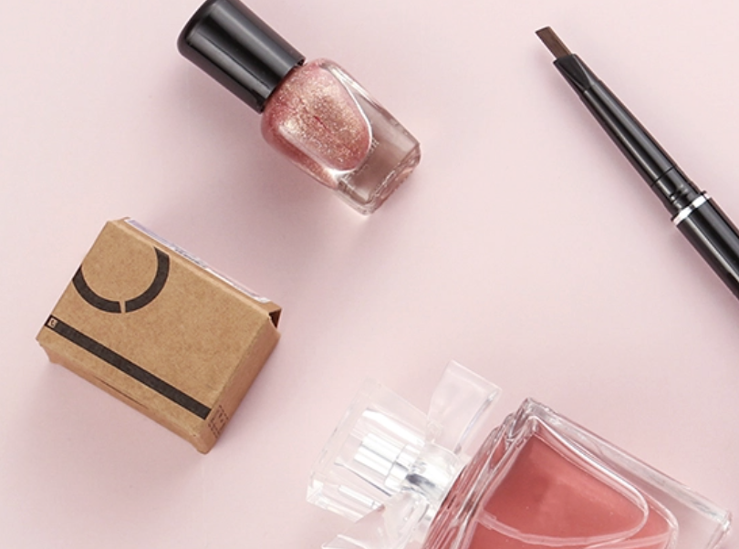 ما هي الاحتياطات اللازمة لاختيار مواد التعبئة والتغليف لمستحضرات التجميل؟