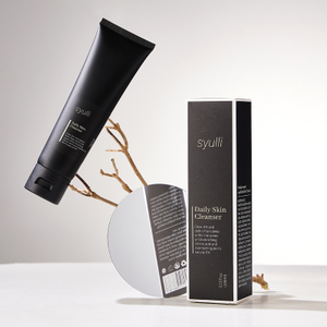 غسول وجه للرجال ذو علامة خاصة للتنظيف العميق ومزيل الرؤوس السوداء والتحكم في الزيت